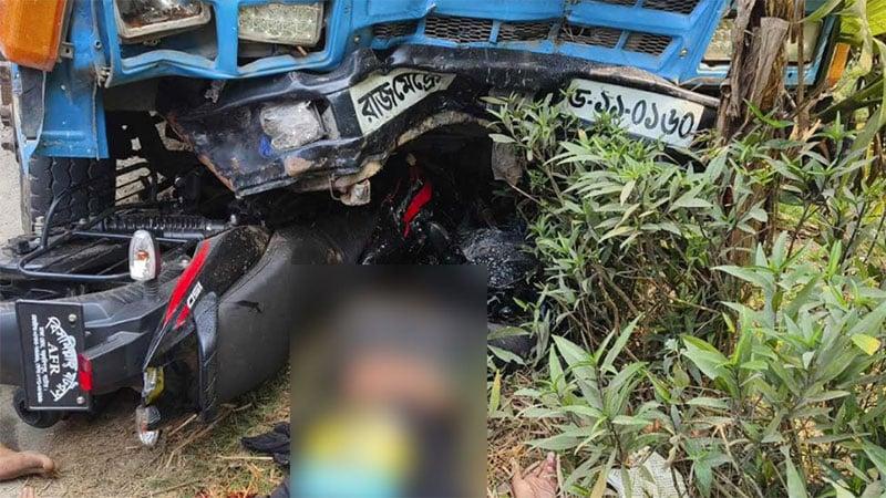 3 school students killed in Natore road mishap