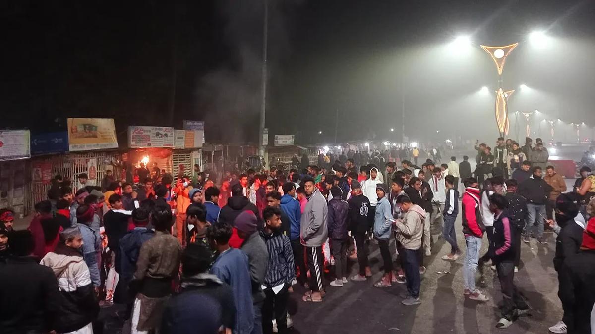 Dhaka-Rajshahi highway blocked over student's death