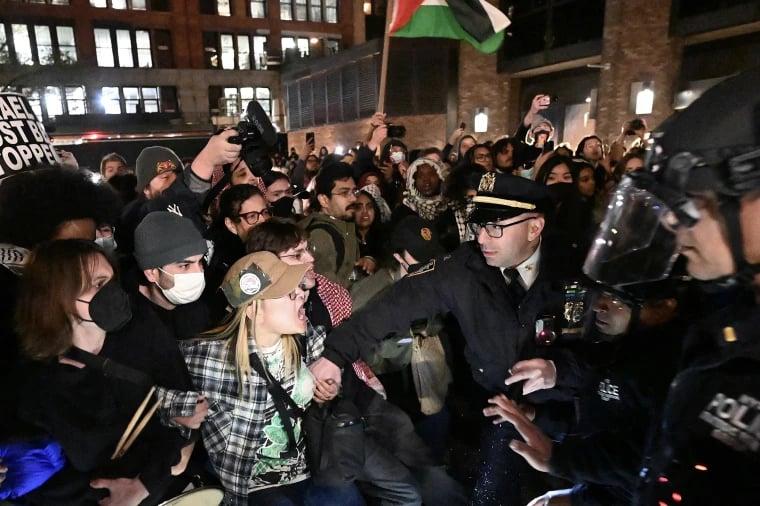 Protests spread on US university campuses over Gaza genocide 