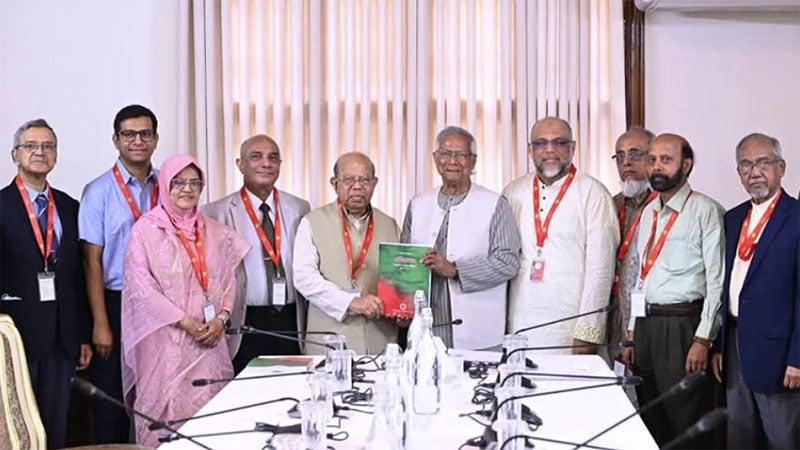 Health Sector Reform Commission submits report to CA Yunus