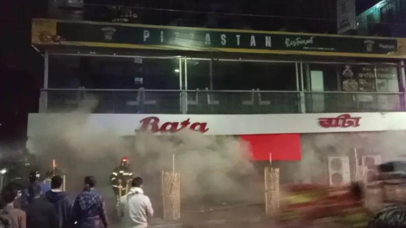 Bata showroom catches fire in Mirpur
