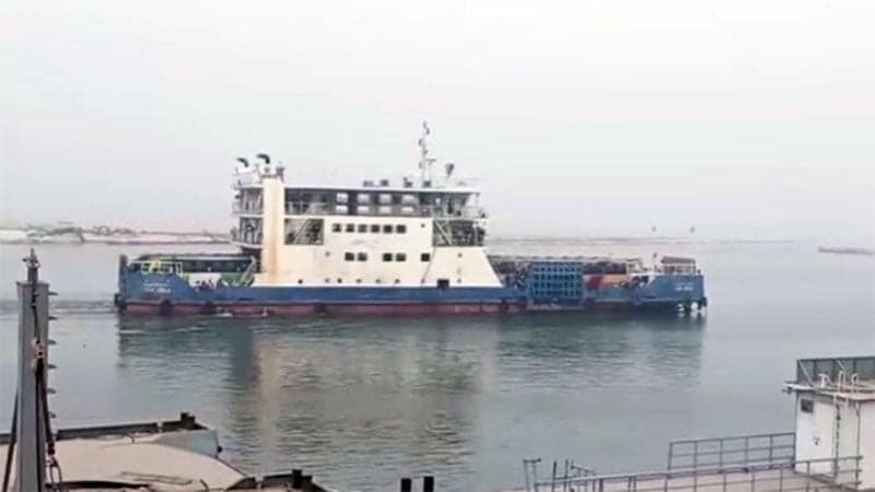 Ferry service at Daulatdia-Paturia resumes after 9-hour suspension